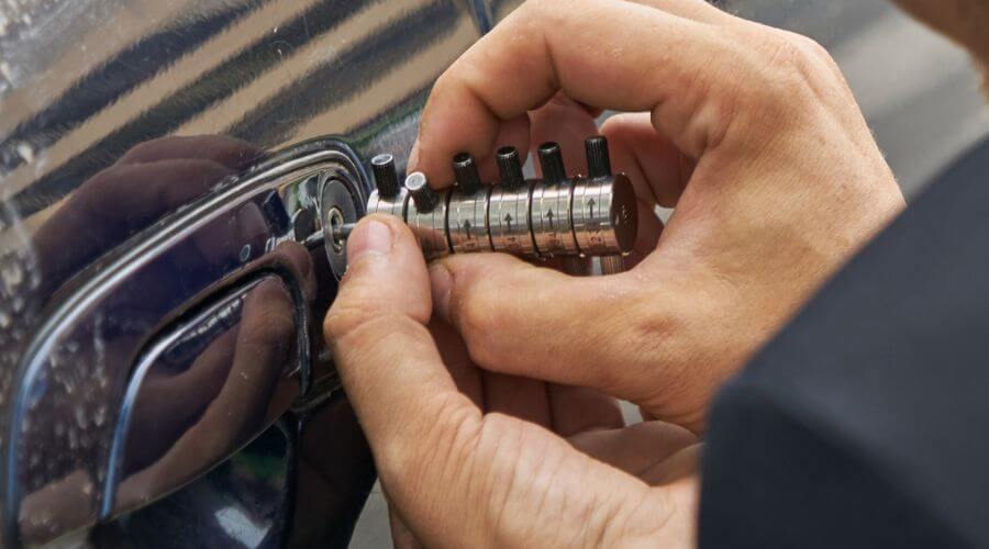 Expert tile roof repair services in Thawville, IL